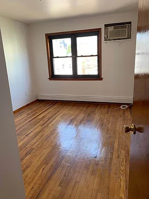 Rented by BuySell Real Estate Inc | media 26