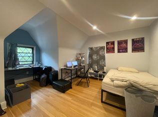 43-20 Orient Ave #3, Little Neck, NY 11363