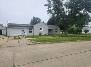213 S 13th Pl, Norfolk, NE 68701