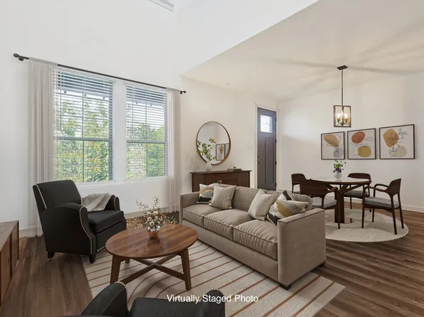 212 Spring Hill Rd, Flower Mound, TX 75028