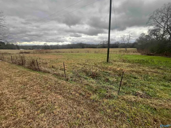 1 Marvin Pearce Rd, Boaz, AL 35957