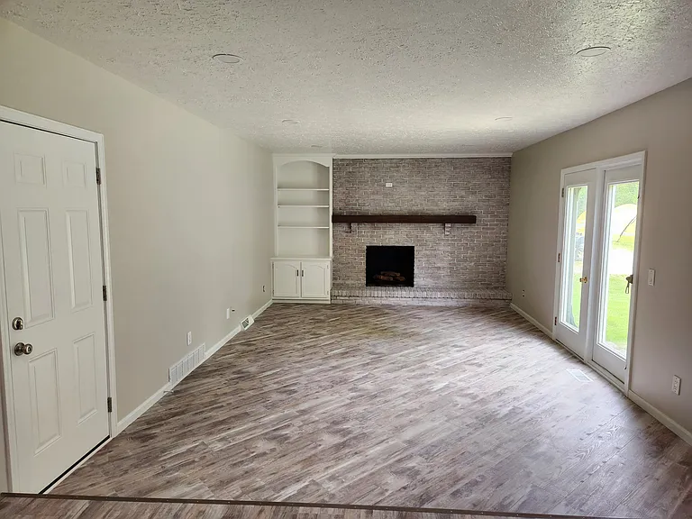 6165 Island Dr NW — Photo 3