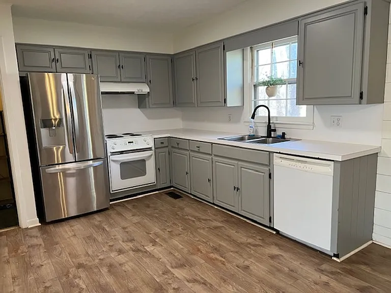 111 Keller Ave — Photo 7