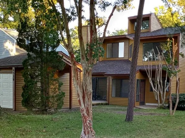 1320 Preserve Dr, Virginia Beach, VA 23451