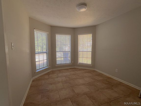 3rd image of 245 Gardenia Ct