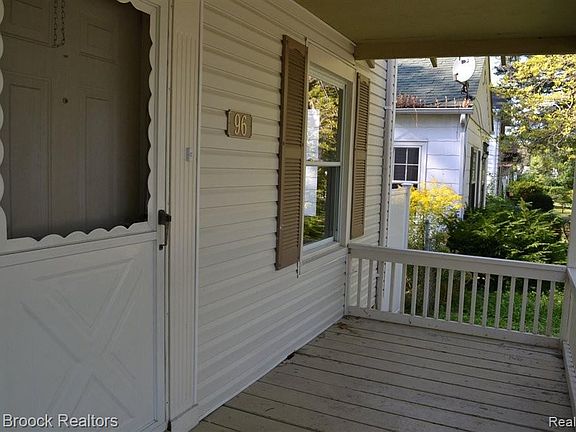 5th image of 96 Preston Ave