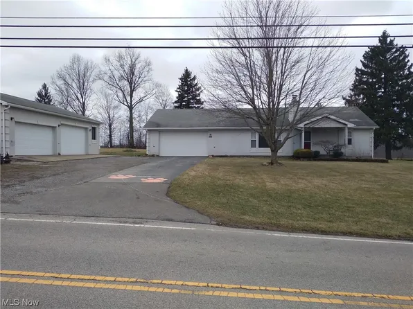 4223 E Middletown Rd, New Middletown, OH 44442