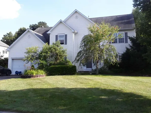 7 Nicholas Ave, Monroe Township, NJ 08831