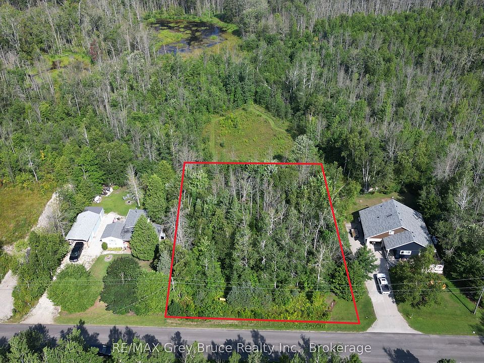 1st image of 127 Maple Dr