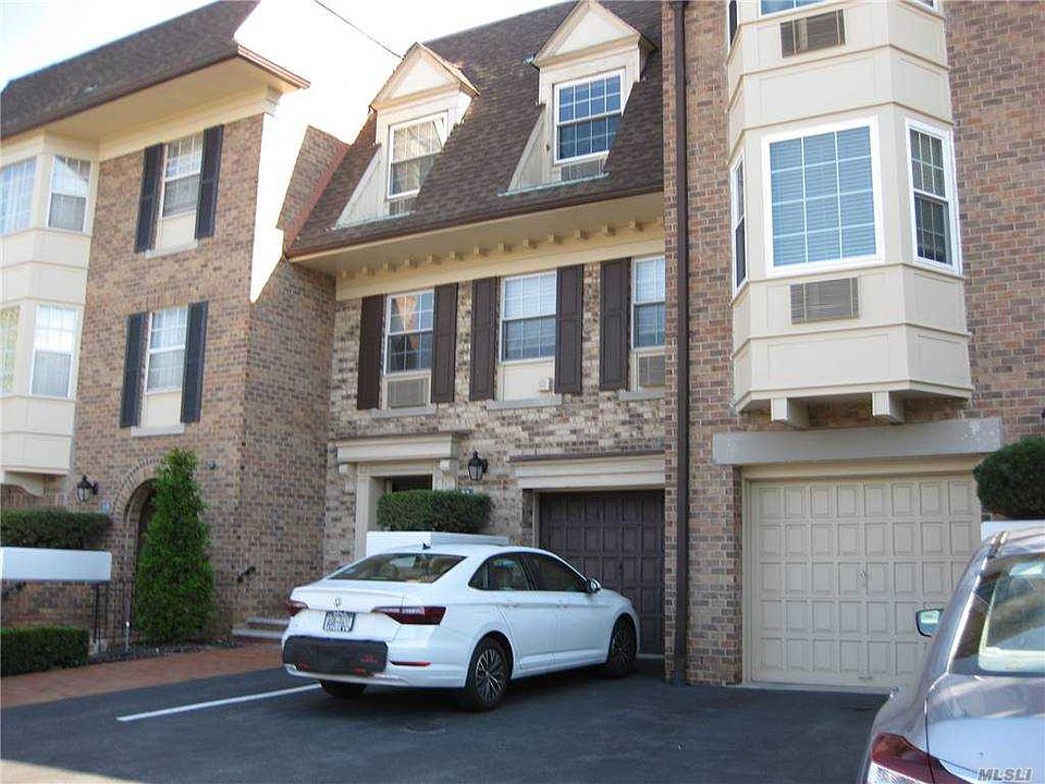 1st image of 12-11 Estates Ln #228-M