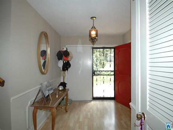4th image of 3318 Pembrooke Ln