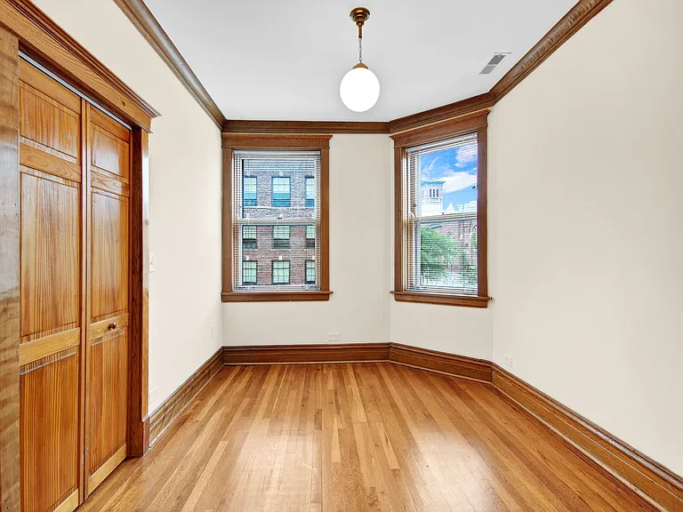 3600 N Hermitage Ave #2 — Photo 4