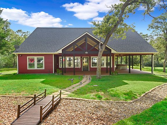 2nd image of 319 Live Oak Cir