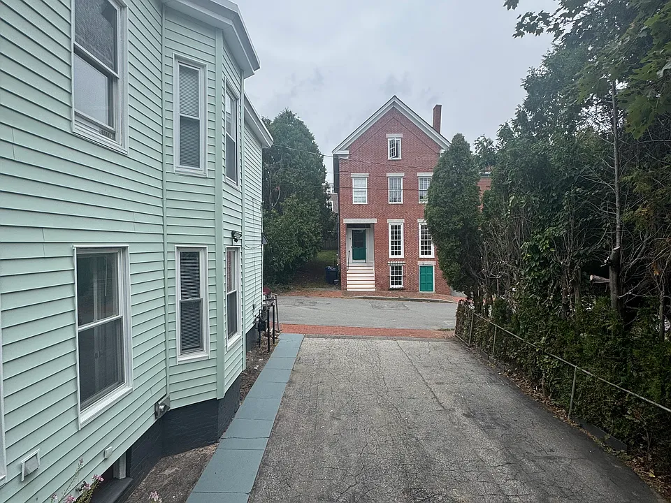 10 Stetson Ct #1