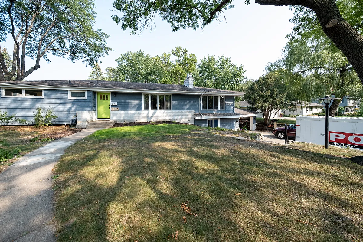 Welcome Home! - 4517 W 113th St