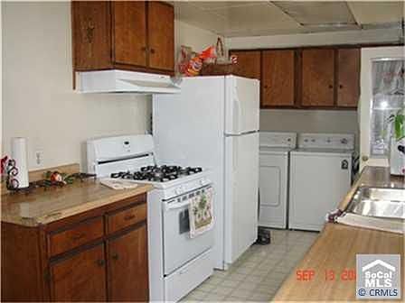 4th image of 17632 Downey Ave