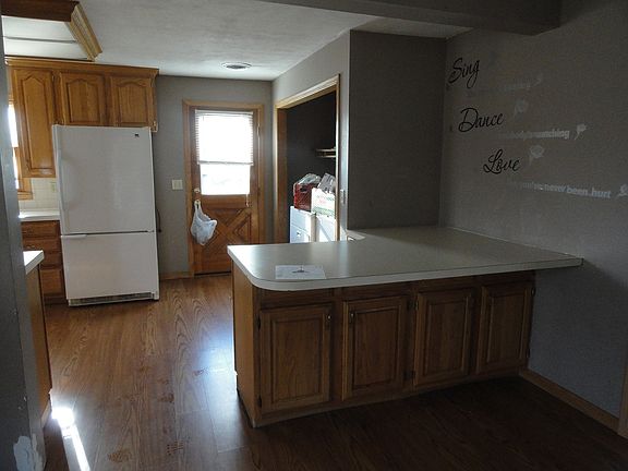 5th image of 310 Prairie Ave