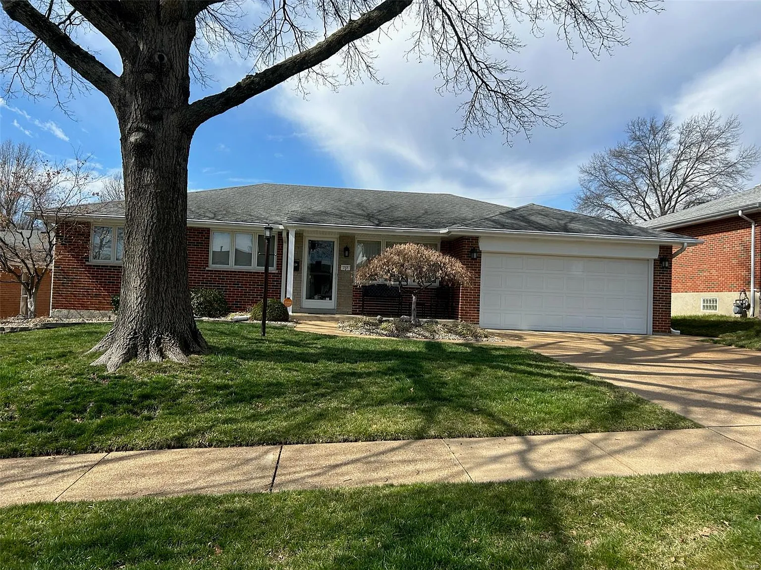 717 Davemar Dr photo 1