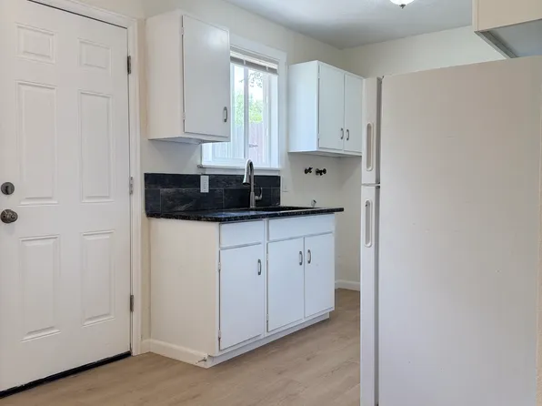 2412 E Saint Vrain St #B, Colorado Springs, CO 80909