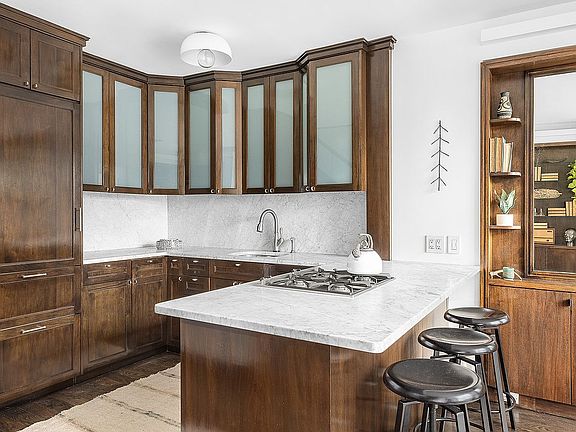 5th image of 22 W 15th St APT 5H