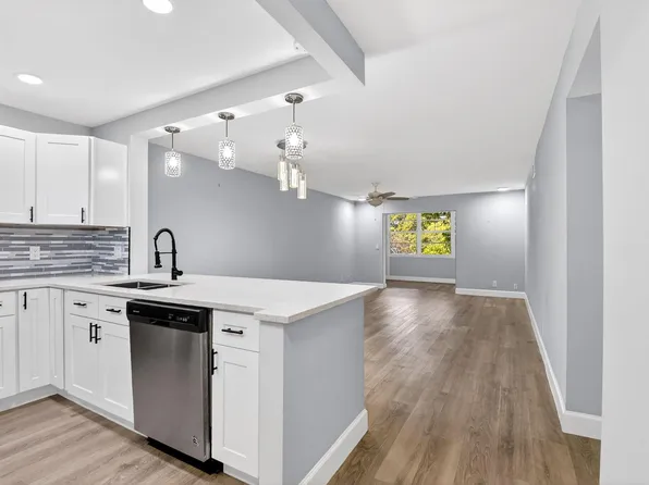 2515 NE 2nd Court #204, Boynton Beach, FL 33435