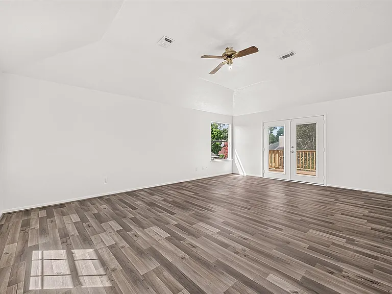 8202 Worthington Dr — Photo 24