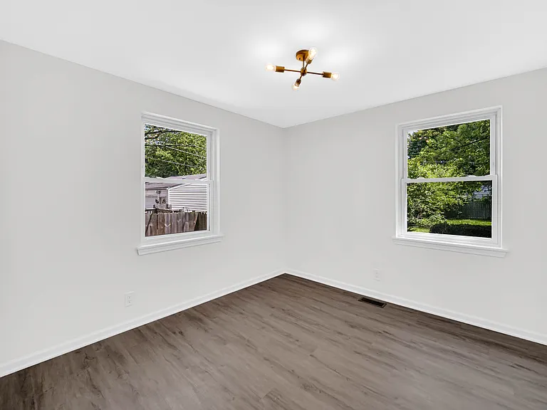 1109 Muirfield Ave — Photo 7