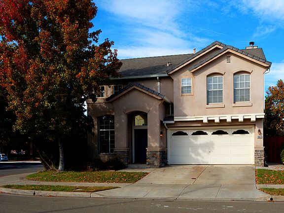 2nd image of 4327 Verdigris Cir