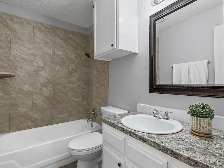 103 Oakwood Ln — Photo 12