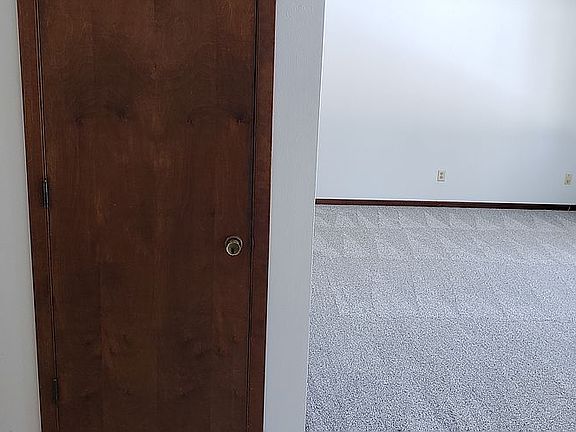 5th image of 1840 Metropolitan Ave