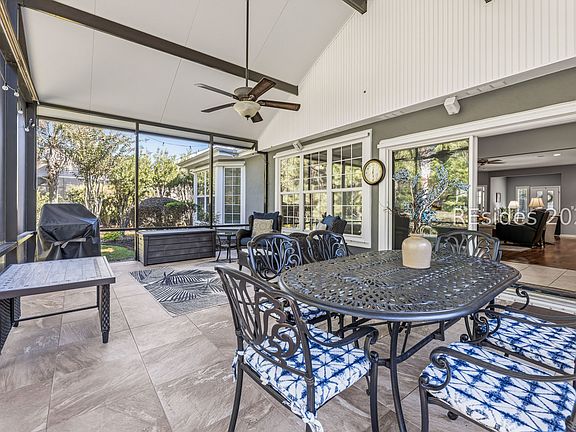 3rd image of 10 Fairforest Ln