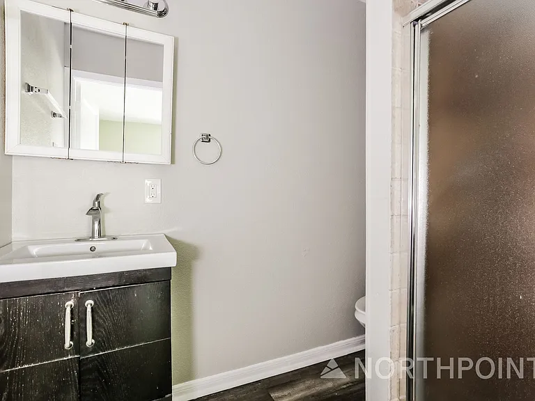 517 Burgett St — Photo 13