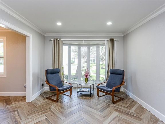 4th image of 7603 Braesglen Dr