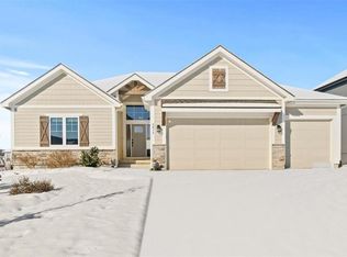 2614 SW Farm Field Rd, Lees Summit, MO 64082