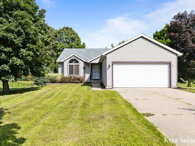 470 6th St NE, Cedar Springs, MI, 49319