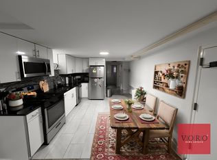 21-17 19th St, Astoria, NY 11105