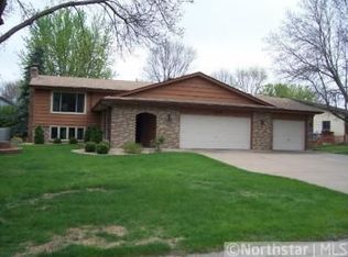 1268 108th Ave NW, Coon Rapids, MN 55433