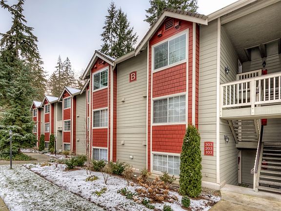 4th image of 15433 Country Club Dr Unit B104