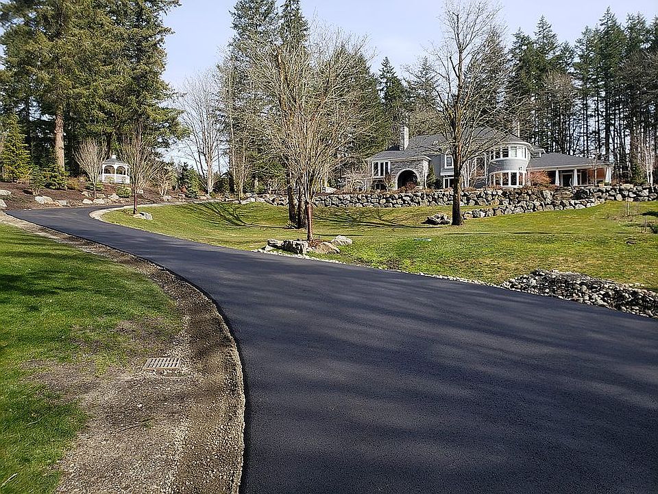1st image of 914 254th Ave NE
