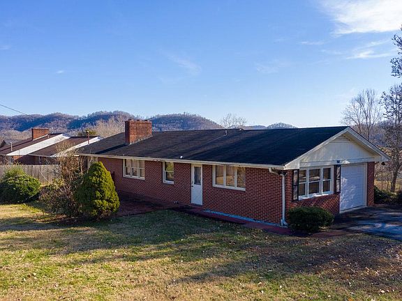 3rd image of 273 Holston Ter