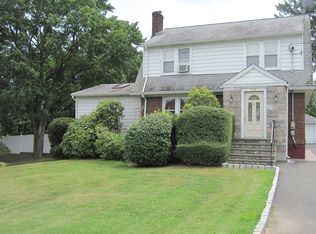 846 Ratzer Rd, Wayne, NJ 07470