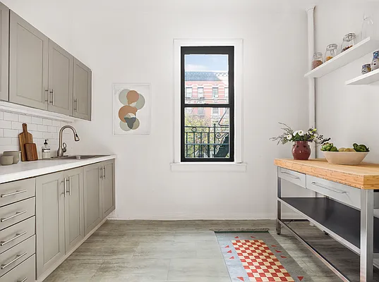Sold by Compass | media 4