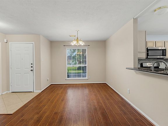 4th image of 6714 Woodland Oaks