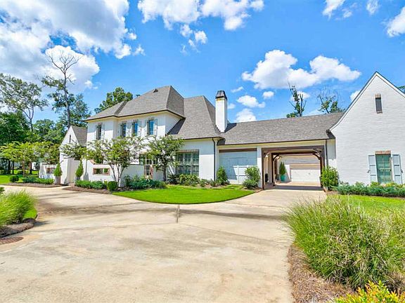 2nd image of 349 Ironwood Dr