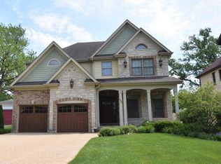 438 E May St, Elmhurst, IL