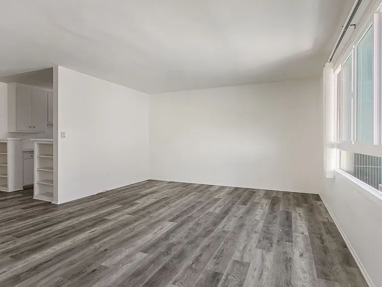 3451 Vinton Ave #10 — Photo 2
