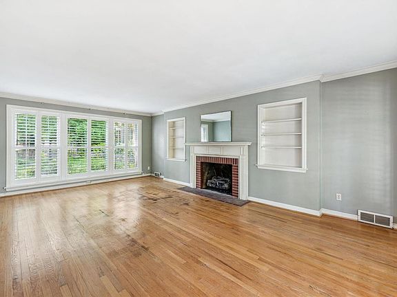 5th image of 8732 Washington Ave