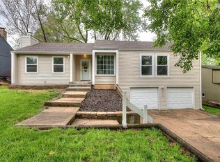 906 NW 70th St, Kansas City, MO 64118