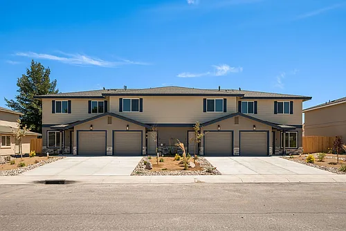 Starlite Homes LLC - 785 Photo 1