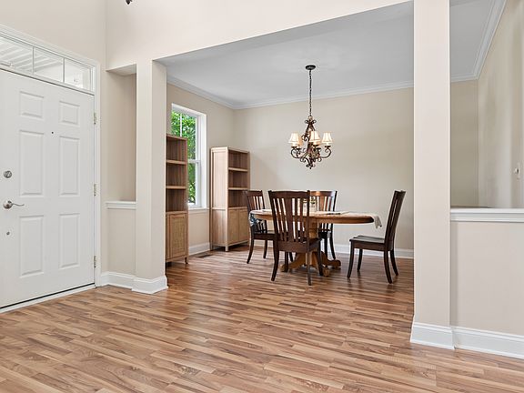4th image of 2759 Hillsboro Blvd